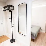 Apartment At Center