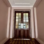 Apartment At Center *