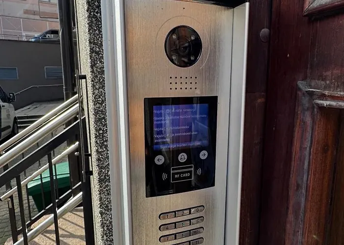 アパート At Center